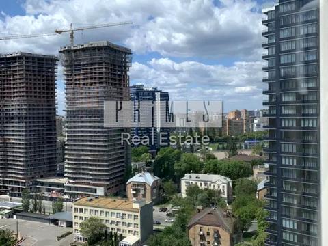 комерційна за адресою Євгена Коновальця вул. (Щорса), 32-А