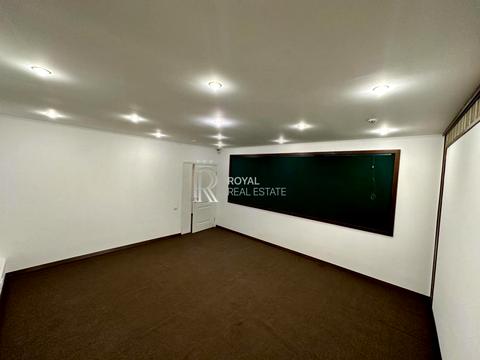 комерційна за адресою Михайла Грушевського вул., 9