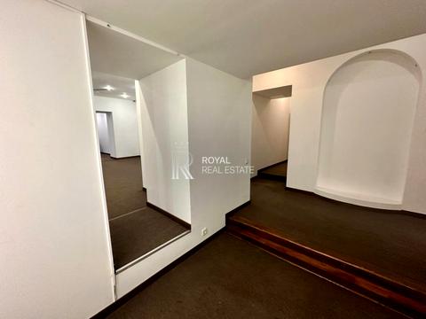 комерційна за адресою Михайла Грушевського вул., 9