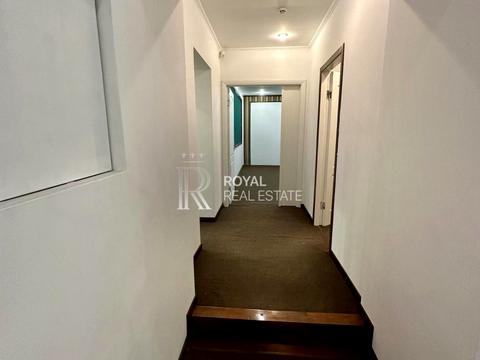 комерційна за адресою Михайла Грушевського вул., 9