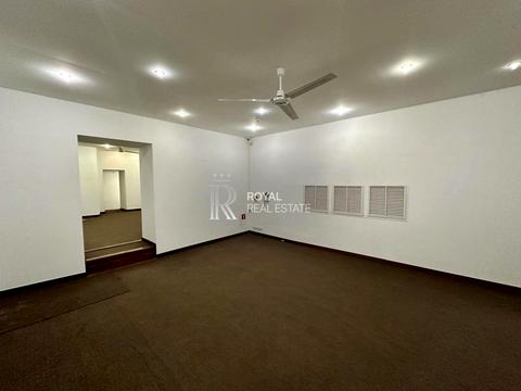 комерційна за адресою Михайла Грушевського вул., 9