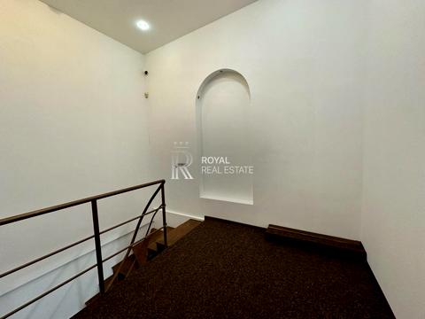 комерційна за адресою Михайла Грушевського вул., 9