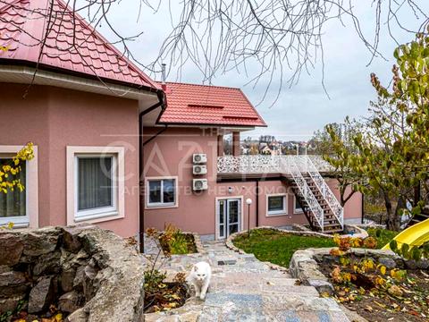 будинок за адресою с. Старі Безрадичі, Обухівський