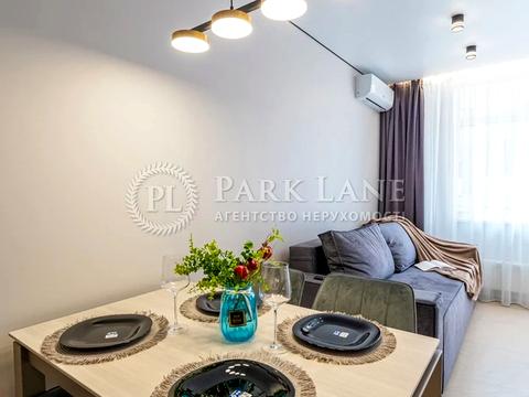 квартира за адресою Олександра Олеся вул., 5