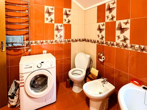 дом по адресу Степана Бандери ул.