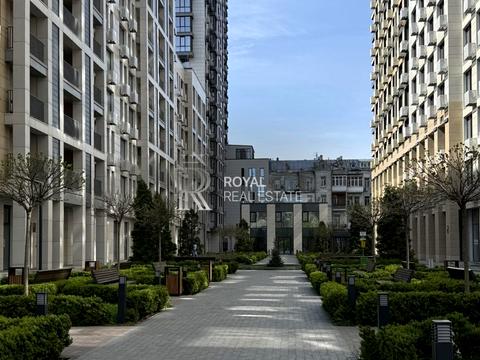 комерційна за адресою Бульварно-Кудрявська вул. (Воровського), 17-А