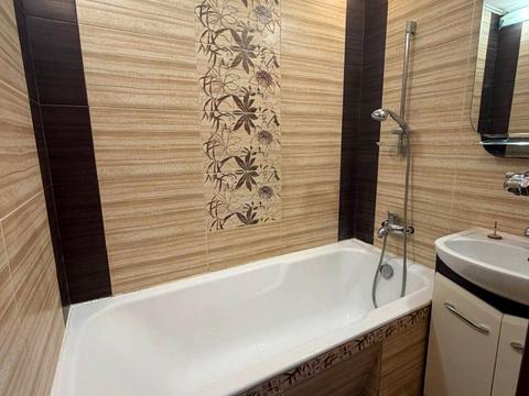 квартира за адресою Героїв Дніпра вул., 3