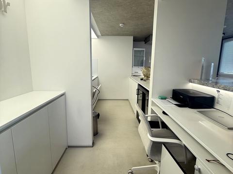 комерційна за адресою Братів Міхновських вул. (Московська), 32В