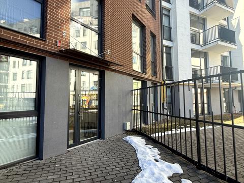 комерційна за адресою Братів Міхновських вул. (Московська), 32В