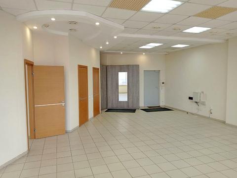 комерційна за адресою Королеви Єлизавети ІІ вул. (Глинки), 2