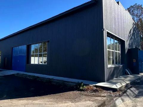 комерційна за адресою Січових Стрільців вул. (Щолківська), 1