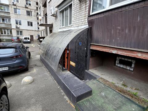 комерційна за адресою Почайнинська вул., 35