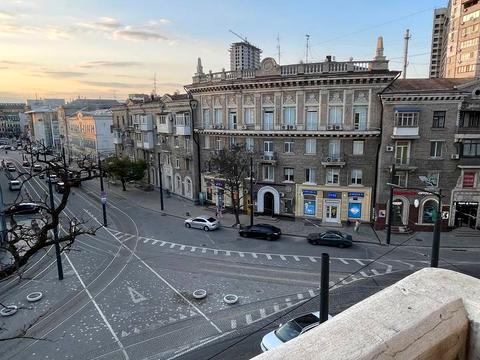 квартира за адресою Дмитра Яворницького просп. (Карла Маркса), 46