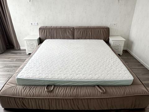 будинок за адресою Світанкова вул.