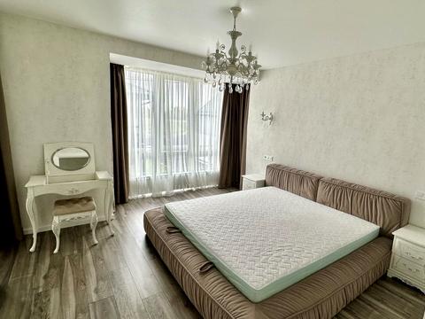 будинок за адресою Світанкова вул.