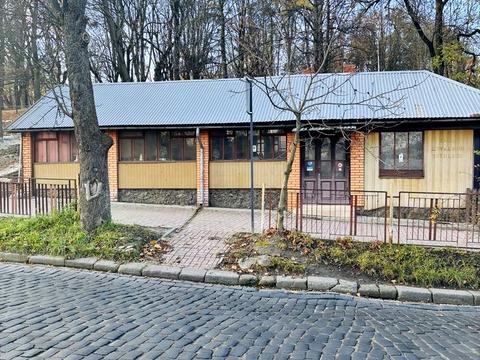 комерційна за адресою Клепарівська вул., 15