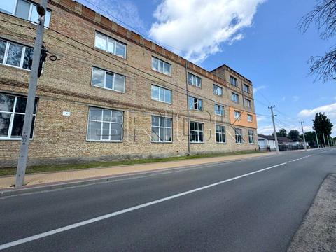 комерційна за адресою Чорних Запорожців вул. (Горького), 8