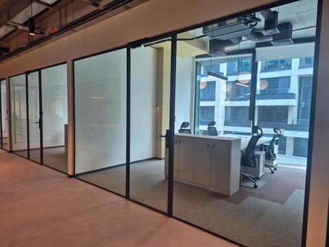 комерційна за адресою Ґарета Джонса вул. (Сім'ї Хохлових), 12-А