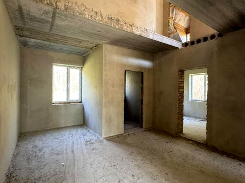 будинок за адресою с. Угринів, Калинова, 10