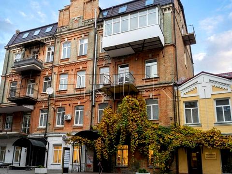 комерційна за адресою Тараса Шевченка бульв., 44