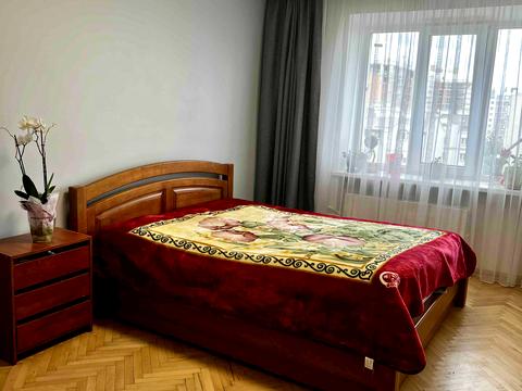 квартира за адресою Гната Хоткевича вул., 44а