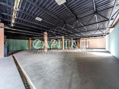 комерційна за адресою Грушевського вул., 12