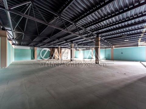 комерційна за адресою Грушевського вул., 12