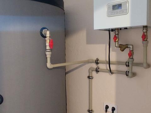 дом по адресу с. Лютеж, Петрова