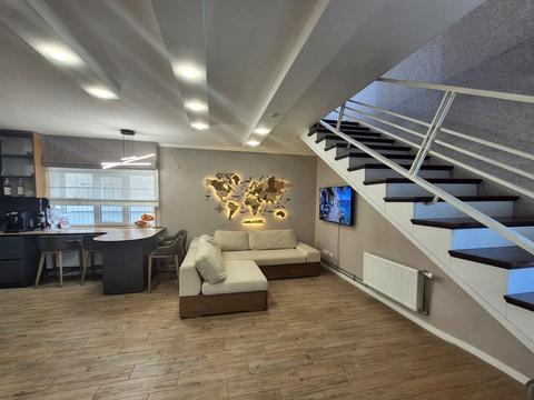 будинок за адресою смт. Олександрівка, Озерна