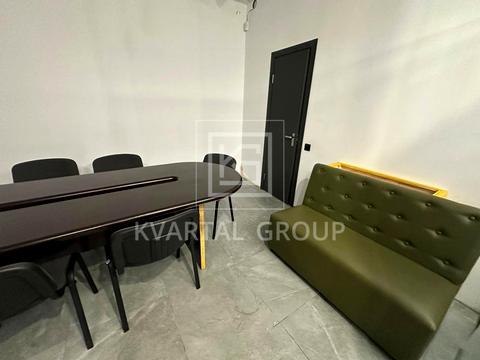 комерційна за адресою Університетська вул., (Будинок 1)