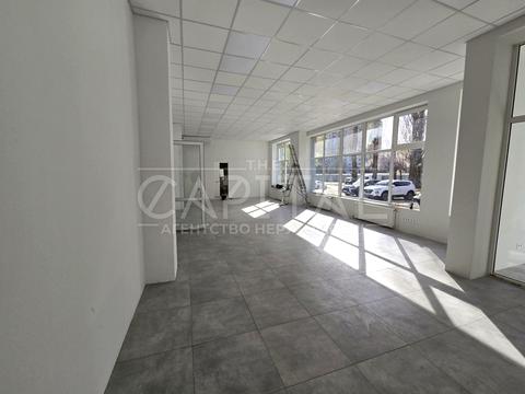 комерційна за адресою Івана Дзюби вул. (Сім'ї Сосніних), 3