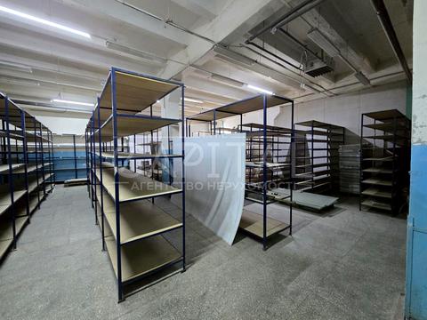 комерційна за адресою Івана Дзюби вул. (Сім'ї Сосніних), 3