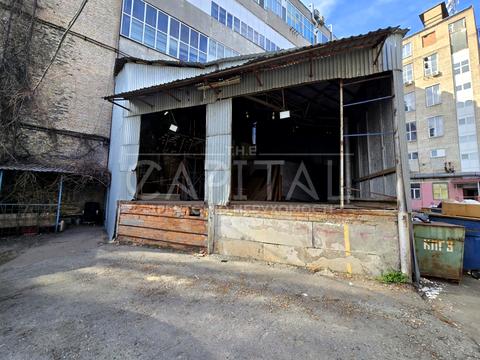 комерційна за адресою Івана Дзюби вул. (Сім'ї Сосніних), 3