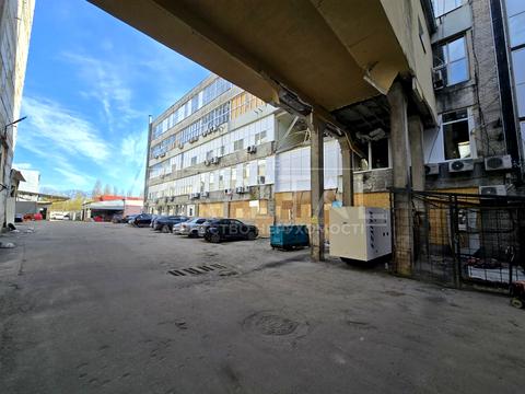 комерційна за адресою Івана Дзюби вул. (Сім'ї Сосніних), 3