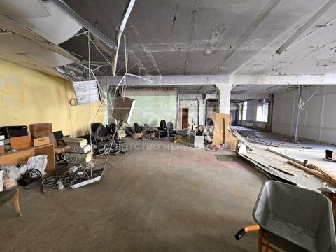 комерційна за адресою Івана Дзюби вул. (Сім'ї Сосніних), 3