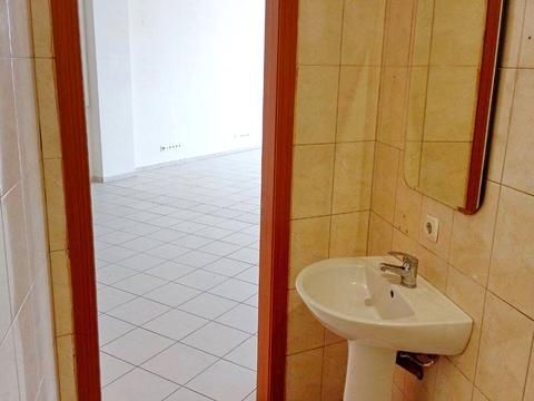 комерційна за адресою Королеви Єлизавети ІІ вул. (Глинки), 2