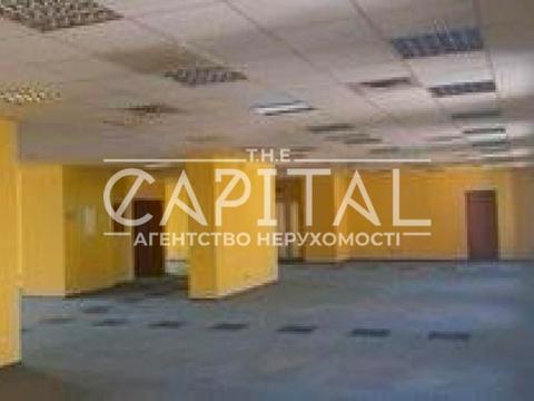 комерційна за адресою Празька вул., 6