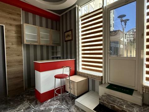 комерційна за адресою Генуезька вул., 5/2