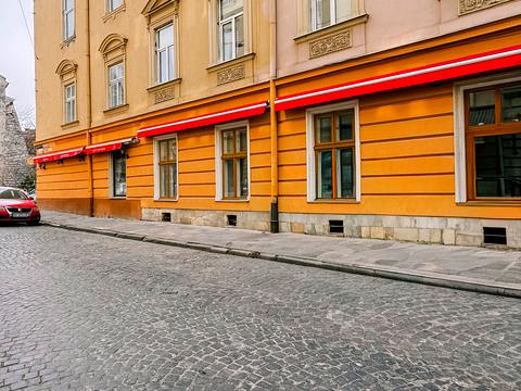 комерційна за адресою Братів Рогатинців вул., 26