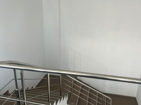 комерційна за адресою Левка Лук'яненка вул. (Маршала Тимошенка), 21