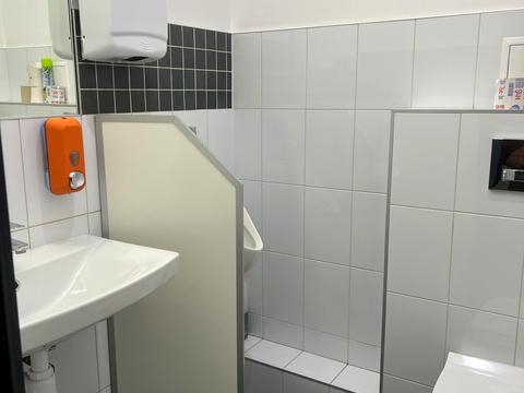 комерційна за адресою Левка Лук'яненка вул. (Маршала Тимошенка), 21