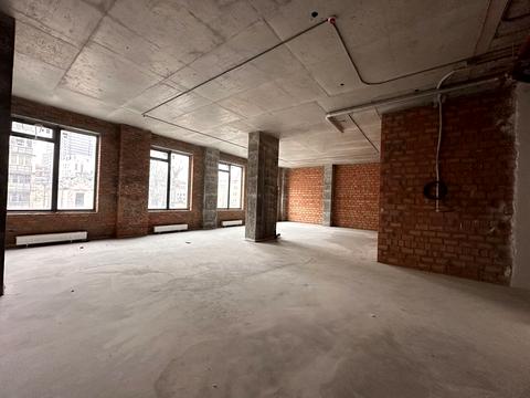 комерційна за адресою Володимирська вул., 86-А