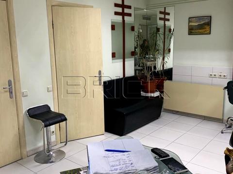 комерційна за адресою Анни Ахматової вул., 13-Д