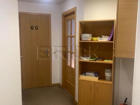 комерційна за адресою Анни Ахматової вул., 13-Д