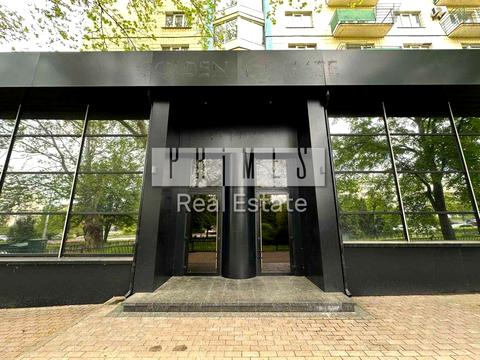 комерційна за адресою Голосіївський просп. (40-річчя Жовтня), 93