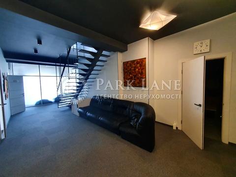 коммерческая по адресу Днепровская набережная ул., 1