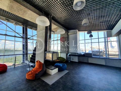 коммерческая по адресу Днепровская набережная ул., 1