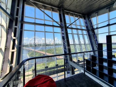 коммерческая по адресу Днепровская набережная ул., 1