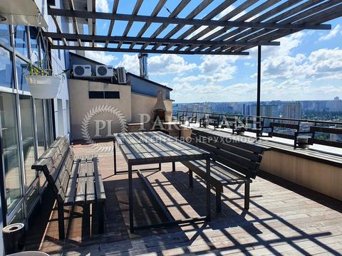 коммерческая по адресу Днепровская набережная ул., 1