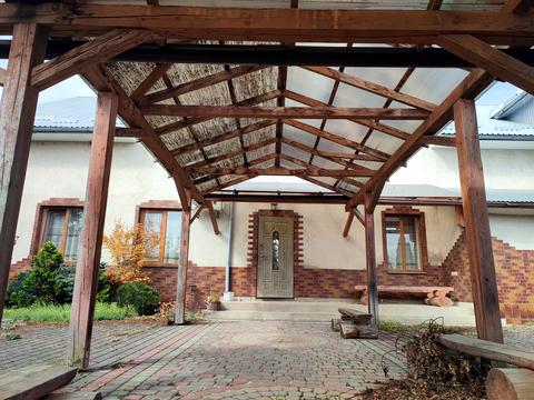 коммерческая по адресу Коновальця, 2А